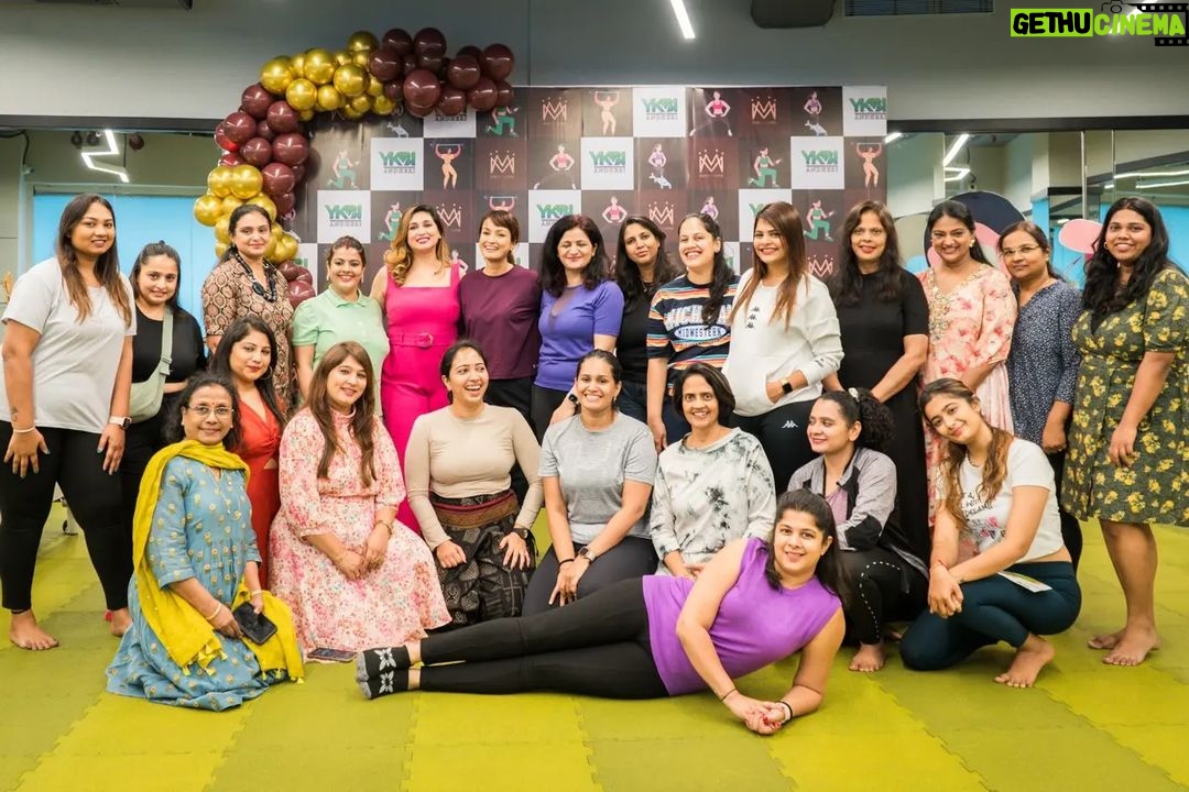 Nisha Rawal Instagram - 👑Our hearts are full with love and gratitude for all those who supported us in making our first meetup a super success! We hosted a fitness jam earlier this week at YKBI Andheri which was attended by over 20 metamoms, mombloggers and celebrity guests. Our list of Thank yous is long but rightly deserved for these people: First of all, thank you to our boss lady @missnisharawal for being the most gracious host and ensuring an impeccable experience for everyone. Special thanks to our community mentor @avantika.says for managing the event with perfection and @anamikasinghphotography for the digital activation. A huge thank you to our celebrity guest @vahbz for being a part of our jam. Your support means a lot! A big big thank you to our partners @kalaripayatturhea @enginebrand.in @smilecouturebydrparampreet @cottoncandyeventz @brewingnotescoffee @terra.co.in and the amazing homechefs organised by our first momchamp @neetu.somani @kanishka_810 @layeredinloveee @ rakshitashukla_2 @konfection_konnection_ @kanta vaid It wouldn't have been possible without support of our fab venue partner @ykbi_andherii Last but not the least to all the attendees for taking time out to be a part of this. Looking forward for more such events! #metamomsevent #metamomsmeetup
