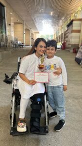 Nisha Rawal Instagram - ♥️ Today was indeed special! It was a parent-child talent show at his school around the theme of health! It was fun being on stage with my Littloo @kavishmehra The best day ever since I’ve had my accident & surgery! I went to my make up room, got ready, wore make-up for the first time in 20 days! Me & Kavish had prepared a health song called “The Sparkle Song”. Since I was mostly under heavy medication I couldn’t arrange or practice with props, so we decided to wear our best smiles and carry our energetic spirits along 😊 The centre-head, teachers and staff, and the happy parents were ever-so-courteous, warm and helpful in accommodating a wheelchair-mommy and for that I have #gratitude for such humbling experiences! Another memory in our banks! #PrivilegedToBeAParent #MommyOnWheels #TibialFracture #PostOpRecovery #Kidstagram #KavishMehra #5YearsAnd9MonthsOld Pls do not repost 🚫 Mumbai - मुंबई
