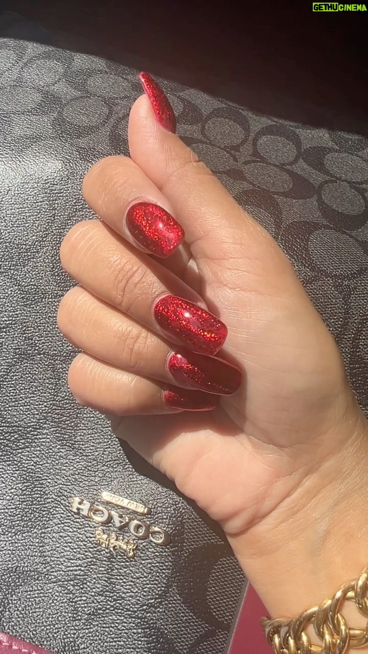 Nisha Rawal Instagram - ♥️ Just feelin’ loved! . . . . #NishaRawal #NishaRawalReels