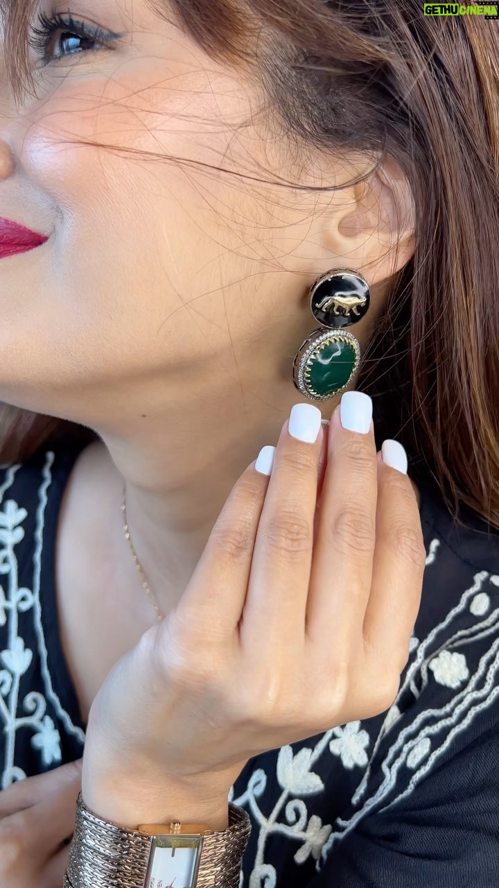 Nisha Rawal Instagram - ♥️ Don’t be afraid to make ur own style which says your unique storey! While choosing what to wear be yourself as per your liking, your choice of colour combinations, your length of dress and fit of clothes, your convenience of getting ready depending on your hustles, your budgets and your body! Do what makes you feel good because “Feeling is healing” and don’t let anyone come in the way of that. Featuring today’s brands among the others that I am wearing: ☑️ Dress | @fsbchick ☑️Earrings & Pendant | @suramyajewel ☑️Footwear | @charlesandkeithofficial . . . . . . . . . If u r a start-up/ small Indian women-led-business, I have opened doors to help you reach my audience through the humble following that I have! Together let’s make things happen! —— Write to me on: startupwithnisha@gmail.com Categories for the moment: -Women-led Fashion, Books / innovative product for kids - all over India) -Women-led cafe or food business (Mumbai only since I live here and can visit) ——— How you will be promoted (either of the following): -An IG story feature -An integrated Reel -An integrated Vlog #NoFilterJustLove