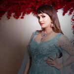 Nisha Rawal Instagram - ♥️ And then she realised that she refused to give up on him when she should have done that for herself! Be relentless in your pursuits because at the end of your days, you will see your story in front of your eyes! Let’s make that a good watch ♥️ . . . . . Thanx to my fab team: ▫️Photography | @burzinhpalkhiwallaphotography ▫️Make up and hair | @ojasrajani ▫️Outfit | @roopkalamumbai ▫️Styling | @team_eyesonyou