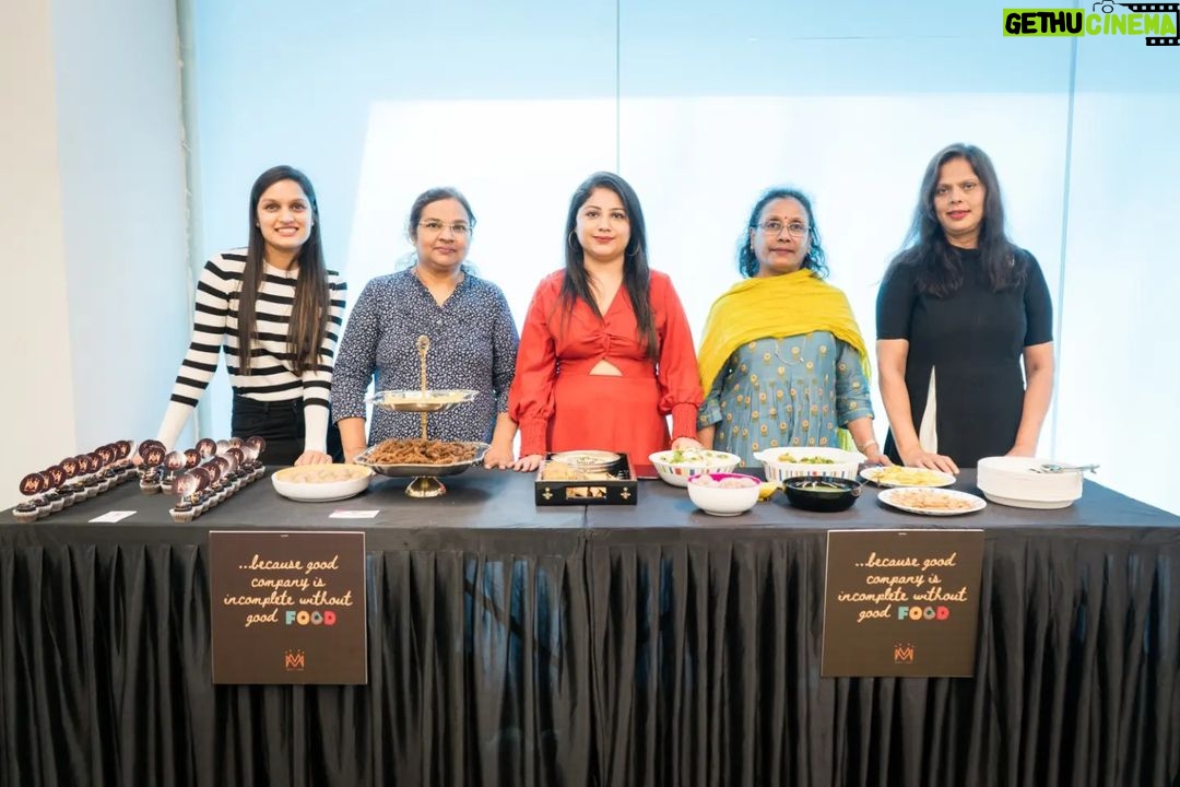 Nisha Rawal Instagram - 👑Our hearts are full with love and gratitude for all those who supported us in making our first meetup a super success! We hosted a fitness jam earlier this week at YKBI Andheri which was attended by over 20 metamoms, mombloggers and celebrity guests. Our list of Thank yous is long but rightly deserved for these people: First of all, thank you to our boss lady @missnisharawal for being the most gracious host and ensuring an impeccable experience for everyone. Special thanks to our community mentor @avantika.says for managing the event with perfection and @anamikasinghphotography for the digital activation. A huge thank you to our celebrity guest @vahbz for being a part of our jam. Your support means a lot! A big big thank you to our partners @kalaripayatturhea @enginebrand.in @smilecouturebydrparampreet @cottoncandyeventz @brewingnotescoffee @terra.co.in and the amazing homechefs organised by our first momchamp @neetu.somani @kanishka_810 @layeredinloveee @ rakshitashukla_2 @konfection_konnection_ @kanta vaid It wouldn't have been possible without support of our fab venue partner @ykbi_andherii Last but not the least to all the attendees for taking time out to be a part of this. Looking forward for more such events! #metamomsevent #metamomsmeetup
