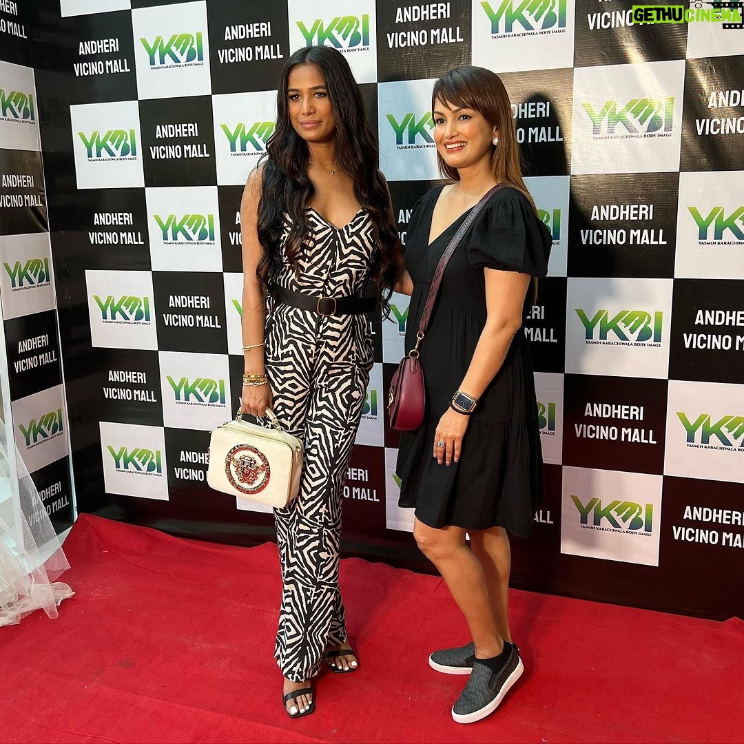 Nisha Rawal Instagram - ♥️ Some accolades feel personal! Proud of you both Urvi and Ravi! . . . Andheri are you ready to get fitter? @ykbi_andherii is right here @ Vicino Mall for top-notch Pilates training! Door are open! @ykbi_andherii @yasminkarachiwala @urvipatel7 @poonampandeyreal @yuvikachaudhary @munishakhatwani @neetu.somani @musingsoftheheartandsoul @the_momster @avantika.says @bandgeekallra Andheri West