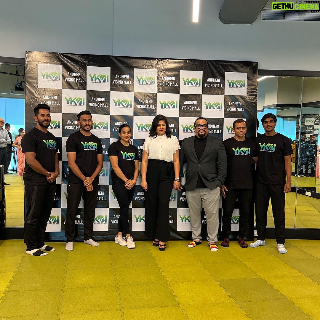 Nisha Rawal Instagram - ♥️ Some accolades feel personal! Proud of you both Urvi and Ravi! . . . Andheri are you ready to get fitter? @ykbi_andherii is right here @ Vicino Mall for top-notch Pilates training! Door are open! @ykbi_andherii @yasminkarachiwala @urvipatel7 @poonampandeyreal @yuvikachaudhary @munishakhatwani @neetu.somani @musingsoftheheartandsoul @the_momster @avantika.says @bandgeekallra Andheri West