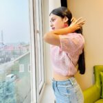 Nitanshi Goel Instagram - Believing in the beauty of my dreams🪞 #nitanshigoel #srinagar #srinagardiaries #december #dream #livingmybestlife #dreambig #winter #laapataaladies Bollywood , Celebrity , Laapataa ladies , Christmas , winter , new year Srinagar, Jammu and Kashmir