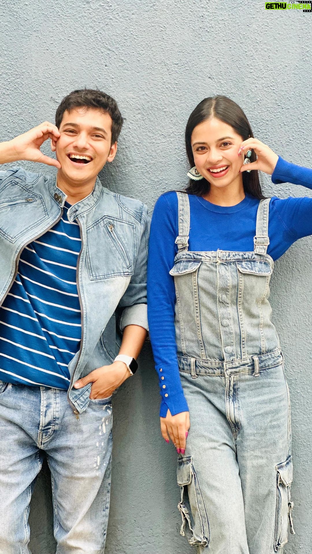 Nitanshi Goel Instagram - Creating memories that brings joy to our hearts💕 Earrings by @jewellery_to_girls #EkTaara #memories #bestfriends #nitanshigoel Nitanshi Goel , Ek Taara , trending reels , dance reels , heart , couples , concept