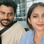 Niveditha Gowda Instagram - Did he really forget or was he just pretending 😝🤗 #nivedithagowda #chandanshetty #reelsinstagram #reelitfeelit #instagram #weddinganniversary