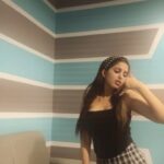 Niveditha Gowda Instagram - Di, di, di, di, di, di, di, di, di, da, di, dey 💃🏻 #nivedithagowda #reelsinstagram #reelitfeelit #instagram Bangalore, India