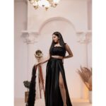 Niveditha Gowda Instagram - 👗: @rentyourlook_by_chandangowda 💄 : @makeupartistryby_yashjain 📸 : @happeningpixels Bangalore, India