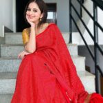 Niveditha Gowda Instagram - @houseofsarees2023 Dasara, a celebration of the divine feminine energy, reminds us of the strength, grace, and beauty that lies within every woman. Lets celebrate this Dussehra with HOS premium silk sarees which are upto 40% off!!! Checkout www.houseofsarees.in for more details #happydasara #houseofsarees