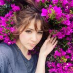 Noël Wells Instagram – ☔️ – 💐