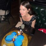 Noël Wells Instagram – happy birthday to our dear wizard @gabriellacetrulo! 26 years on the planet! Where does the time go?!? So happy to be in your constellation.
🌊🌊🌊