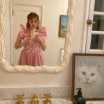 Noël Wells Instagram - 🎄🎀