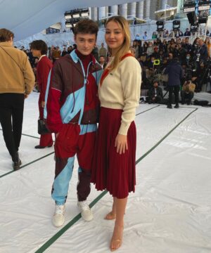 Noah Schnapp Instagram - Keeping it in the Netflix family❤️ @madelyncline @lacoste