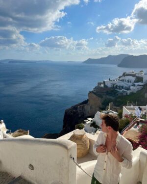 Noah Schnapp Instagram - World traveler