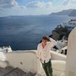 Noah Schnapp Instagram – World traveler Santorini, Greece