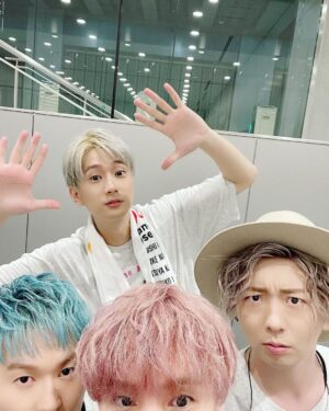 Nobuhiko Okamoto Instagram - ありがとうございました
#お待たせしましたノブグナルです
#ノブグナルもはやマカロンなんよ
#トリグナルおかえり
#久しぶりだねそうでもないか大分雰囲気が変わった
#かっきーさんというカレピからのチューいただきました
#いつだって兄貴肌なんよ
#見たかっのゴッド
#47歳さすがっした！！