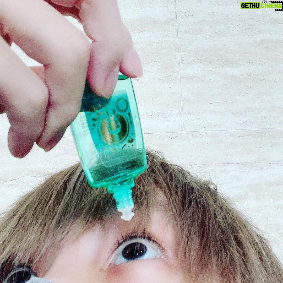 Nobuhiko Okamoto Instagram - 目の乾き!断つべし! #実践中 #花粉もこれで断つべし #膝丸がなんとかしてくれそう #これが花粉症対策 #つまりもう気持ちの問題 #そして画像はもはやホラー #ロート製薬