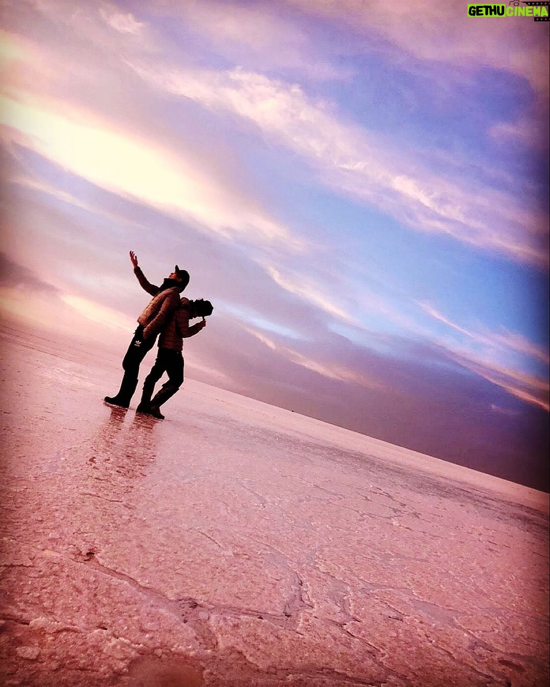 Nobuhiko Okamoto Instagram - 午後もがんばろーー #ウユニ塩湖 #っぽいやつ #ウルトラライトダウンズ #egg