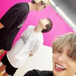 Nobuhiko Okamoto Instagram - れっつはんぐあうと卍 #2人は見つめ合っていますがみなさんは見てくれましたか？ #大分前の収録ではありますが楽しかったです #これが一触即発とでも言うのでしょうか… #とても… #ドキドキします… #ね…🥴 #一体何をレッツするんですかねぇ…🥺 #次回もお楽しみに