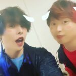 Nobuhiko Okamoto Instagram - 赤鬼と青鬼のシナモン漬け #赤いかわい子ちゃんがこのエクステ持ってきてくれたんよ #今日も美少女だったけどきっと明日も美少女 #楽しかったねウイングっ😘 #御伽見てくれた方々ありがとうございます #もう1人鬼がいてさぁ #ア鬼って事務所の鬼いちゃんの可愛い写真なんだけどさ #見る？