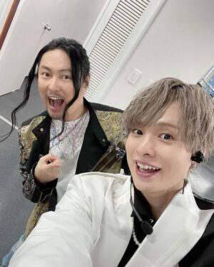 Nobuhiko Okamoto Instagram - キラフェス2日間ありがとう

#伝説のノブグナル11回目の記念日をみんなで楽しんだ身
#伝説になる舞台とフェスのハシゴをかました自由くんのパフォーマンスやばみ
#伝説級のゴッドスマイルに拝み
#伝説の侍ことよっちんぱいせんと絡み
#伝説的なカキオカの思い出の中に元神童が割り込み
#伝説と謳われるその元神童の方は本当に素敵な方でありがたみ
#伝説のパン食い声優とパン談義に励み
#伝説を目指すユニットとりょへさんウィズミー