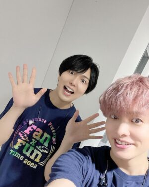 Nobuhiko Okamoto Instagram - ありがとうございました
#お待たせしましたノブグナルです
#ノブグナルもはやマカロンなんよ
#トリグナルおかえり
#久しぶりだねそうでもないか大分雰囲気が変わった
#かっきーさんというカレピからのチューいただきました
#いつだって兄貴肌なんよ
#見たかっのゴッド
#47歳さすがっした！！
