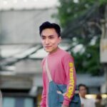 Noppharnach Chaiwimol Instagram - วันอังคาร=สีชมพู🩷 แฮร่! ใครๆก็เป็นฮีโร่นมชมพูแบบพี่หมอกได้🫡 ... เดินทางมีถึงอีพี3แล้วนะครับ รูปสุดท้ายขอขายของหน่อยนะฮะ #lasttwilightseriesep3 รับชมได้ทาง youtube นะค้าบ 👉🌄