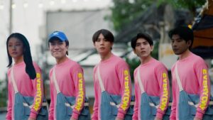 Noppharnach Chaiwimol Instagram - วันอังคาร=สีชมพู🩷 แฮร่! ใครๆก็เป็นฮีโร่นมชมพูแบบพี่หมอกได้🫡 ... เดินทางมีถึงอีพี3แล้วนะครับ รูปสุดท้ายขอขายของหน่อยนะฮะ  #lasttwilightseriesep3  รับชมได้ทาง youtube นะค้าบ 👉🌄
