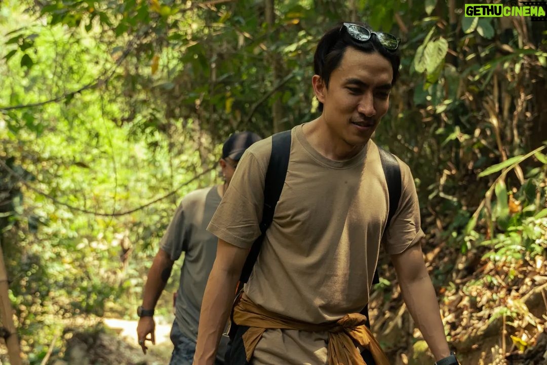 Noppharnach Chaiwimol Instagram - จำลองบรรยากาศอุณหภูมิพรุ่งนี้... ที่มีกองถ่ายoutdoor...หึหึหึ #เบื้องหลังเบื้องใจคนกองถ่าย