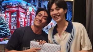 Noppharnach Chaiwimol Instagram - New Year Party 2024 เร็วโหดเหมือนโกรธเธอ🎉
.
มะละกอ พาวเวอร์แบงค์ เครื่องคิดเลข กระทะหมูกระทะ ทอยสตอรี่ บะหมี่กึ่งสำเร็จรูป  เยลลี่ ชุดนอนไม่ได้นอน 🤣
.
พยายามเชื่อโยงสิ่งเหล่านี้มาวันนึงแล้วยังหาทางไปไม่ได้เลอ555
. 
ปล.ใดใดก็คือ ขอบคุณทุกคนเด้อไม่ได้หัวเราะเหนื่อยอย่างนี้มานานแล้ว ปีหน้าเจอกันใหม่  หรือเราจัดทุกสามเดือนดี? xoxo