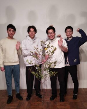 Norihiro Urai Instagram - ダンブラ大サーカス、無事閉幕！

#男性ブランコ
#ダンブラ大サーカス
#アーツ千代田3331 
#ラスト公演
#うるとらブギーズ さん
#トニーフランク
#ラブレターズさん
#コマンダンテさん
#打ち上げでデカ手羽先を持ってテンション上がる僕とスタッフさん
#ありがとうございました