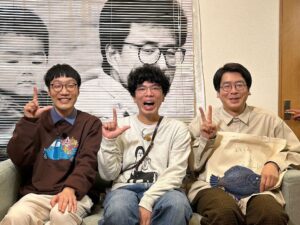 Norihiro Urai Instagram - ニューヨーク不動産完結しました。快適新生活です！片桐仁さんにお会いできた喜びたるや！
ニューヨークさん、中村さん、アベンジャーズの皆様ありがとうございました！

#ラヴィット
#片桐さんありがとう
#ニューヨーク不動産
#完結
#大きな白黒のお父さんに見つめられる日々