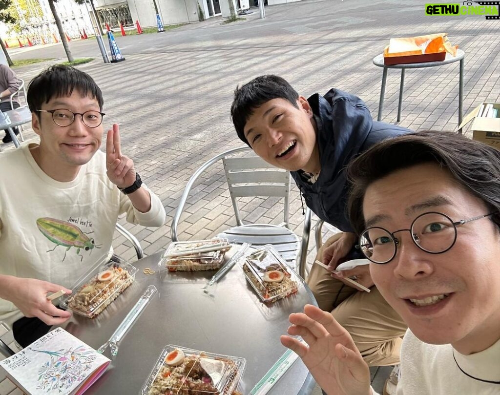 Norihiro Urai Instagram - もう中さんに学祭でチャーハンいただいた先週の思い出。 #もう中学生さん #学祭２つと #大宮2ステ #1日ご一緒した #前の日も学祭一緒 #こんなにもう中さんと過ごす週末はしばらくないでしょう #チャーハン美味しかったです