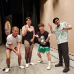 Norihiro Urai Instagram - 祇園行くたび変な格好したり、前髪めちゃくちゃあげたり、ヒーゴーしたりしています。 #アキナさん #とある収録ですごく髪をキメてもらう #セルライトスパ肥後さん #水族館のおさかな
