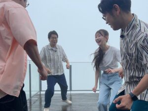Norihiro Urai Instagram - 楽しかった白馬旅の思い出。

#ラヴィット
#ぶらりんこ旅
#長野県白馬
#インディアンスさん
#ZAZY
#千葉恵里さん
#ばーちー
#真っ白
#ミスト
#サイレントヒル
#逆にレアな日