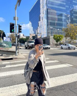 Odd Instagram - LA Picnic🇺🇸☀️ 
지금 한국은 몇시죠..여기능 밤..Zzzzz…