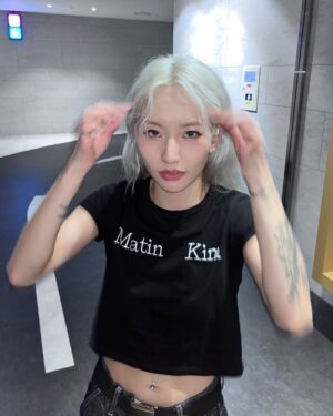 Odd Instagram - 아픈 거 무서워서 탄력시술.. 받았는데 
대 만 족 하 나 도 안 아픔 
내 턱에 찔려볼 사람
@cellin_clinic #튠페이스