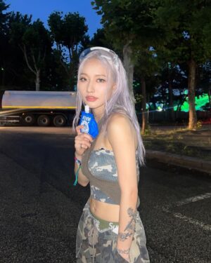 Odd Instagram - 재미써따 ! 
2023 waterbomb 🔫💦
#Hook @waterbomb_official 

금손 쌤들🫶💜
@mascene_sodam
@makeup_eunnny 
@__yujinberry__