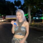 Odd Instagram - 재미써따 ! 2023 waterbomb 🔫💦 #Hook @waterbomb_official 금손 쌤들🫶💜 @mascene_sodam @makeup_eunnny @__yujinberry__ 워터밤 - waterbomb