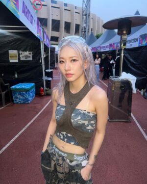 Odd Instagram - 재미써따 ! 
2023 waterbomb 🔫💦
#Hook @waterbomb_official 

금손 쌤들🫶💜
@mascene_sodam
@makeup_eunnny 
@__yujinberry__