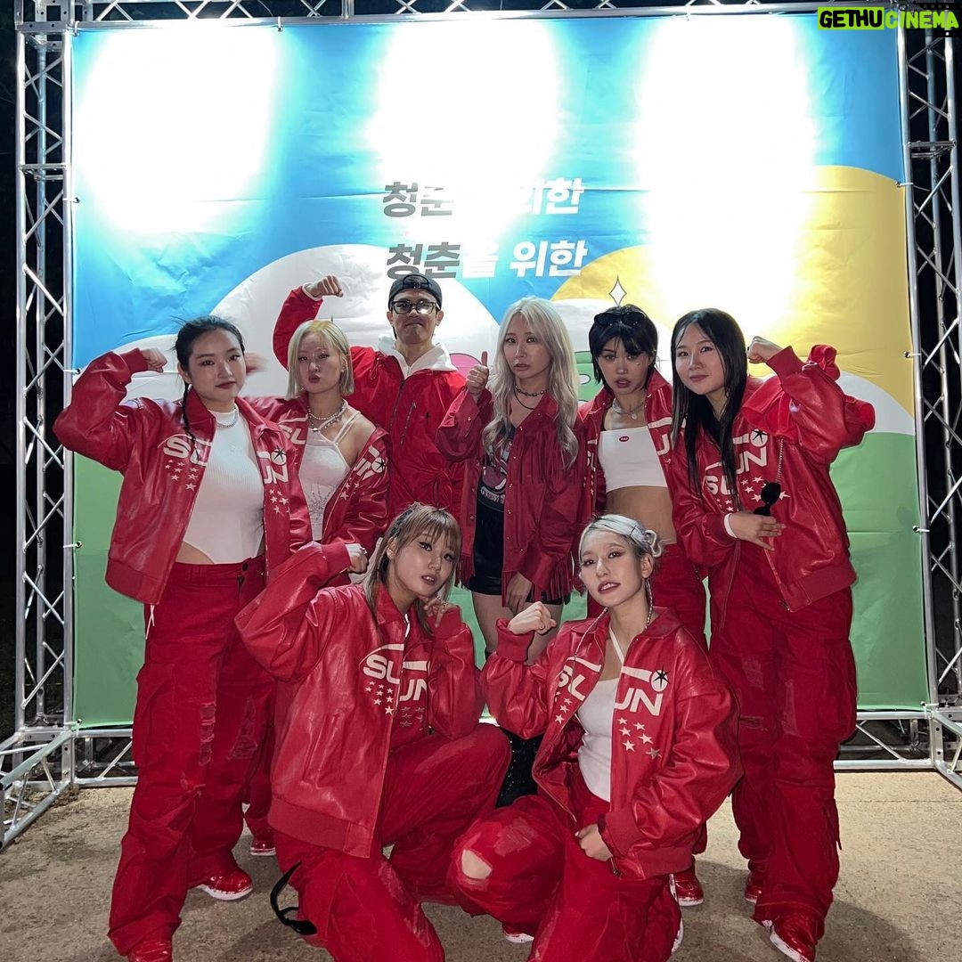 Odd Instagram - 청춘들 소리질ㄹㄹ ~~🔥!!!!!!! @bluespring_festival