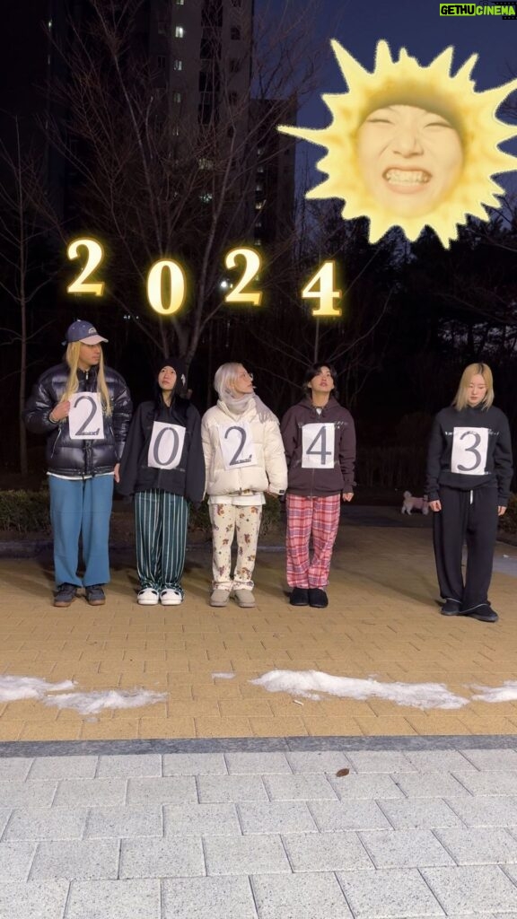 Odd Instagram - Bye 2023… Hi 2024 ☀️🌟 이 영상보고 1분안에 소원을 적으면 이뤄집니다. 모두 Happy New Year !! 🙇🏻‍♂️🙇🏻‍♀️ 새해 훅 많이 받으세요!