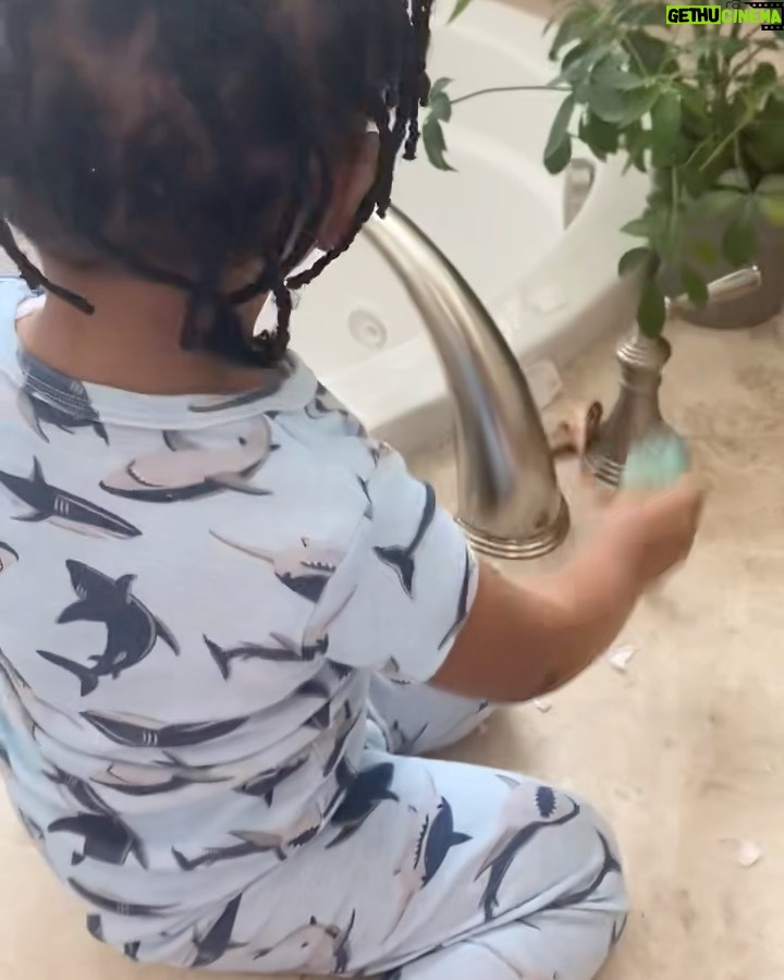 Offset - 1.1 Million Likes - Bad Boy Wave