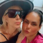 Olivia Collins Instagram - Picanha, mamasita 🎀🥩💕 Pura carne fina se maneja en esta terraza 👌🏽😆 #vidacollins #carneasada #amigas #brindis Mexico City, Mexico