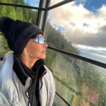 Olivia Collins Instagram - El arte olvidado de la contemplación 🌲 💭 Qué belleza, qué paz, qué paraíso 🤎 #vacaciones #navidad #canada #vancouver #grouse #naturaleza #montaña #vidacollins Grouse Mountain