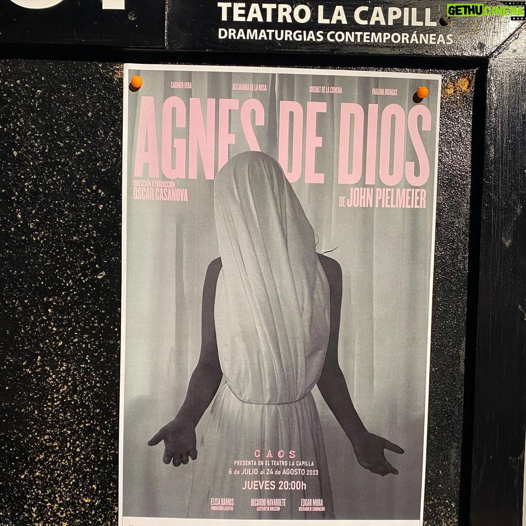 Olivia Collins Instagram - Háganse un favor y vayan a ver #AgnesDeDios *este jueves* en @teatrolacapilla porque es la última función de esta GRAN presentación de mi querido @dimecasanova 🩷🪽 Verdaderamente impresionante 😮💨🤌🏼 Felicidades chino Teatro La Capilla