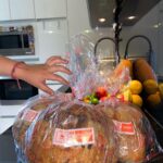 Olivia Collins Instagram - No les puedo contar la emoción de lo que me acaba de llegar 🥹🤌🏼 Todas las manos de mi casa puestas sobre estas hogazas mágicas de masa madre de @hellojulieta.mx que derrrrrrrriten 🥖🫠🧈 Pan de semillas, pan de canela con nuez y monk fruit y bisquets 🤩 Muero de deliciosura, estén atentos porque les voy a subir unas recetas de chuparse los dedos ☝🏼🤤 #OliviaCollins #VidaCollins #pan #masamadre #hogaza #hellojulieta #receta #deli #pandemasamadre Mexico City, Mexico