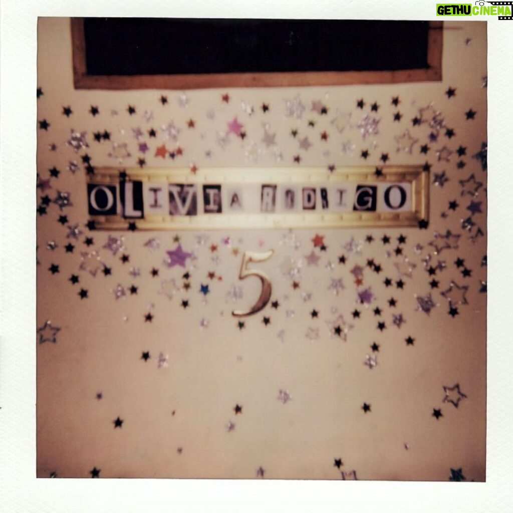 Olivia Rodrigo Instagram - 💋⭐️💋⭐️💋