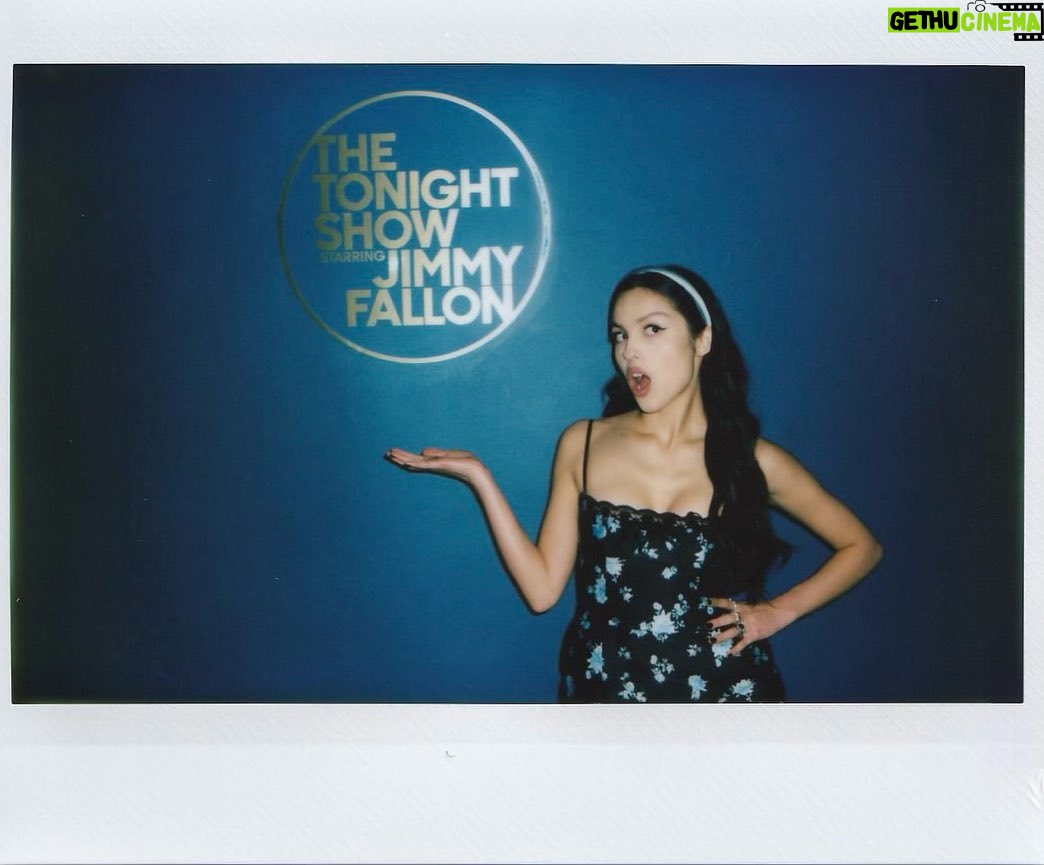 Olivia Rodrigo Instagram - fallon last night!!!! snl tomorrow tune in! 🦋🦋🦋